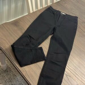 Madewell 10” High Rise Skinny Jean in size 27 black